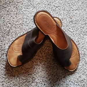 Born leather sandals sz 9